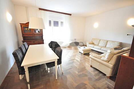 Дом с четырьмя комнатами в центральной части города.: 3