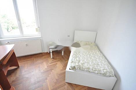 Дом с четырьмя комнатами в центральной части города.: 6