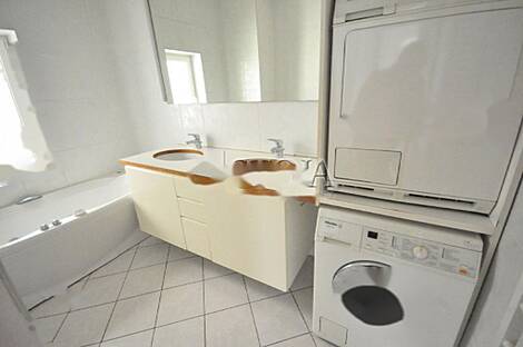 Дом с четырьмя комнатами в центральной части города.: 11