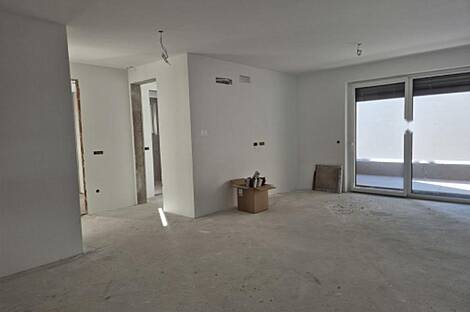 Квартира с тремя комнатами Поле: 4