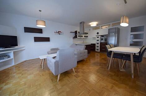 Двух с половиной комнатная квартира в НовоБроде: 1