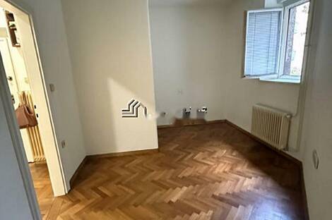 Трехкомнатная квартира в центре: 12