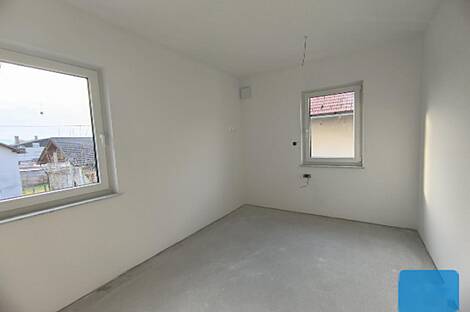 Дом в Новом Трново, стоящий у воды: 14