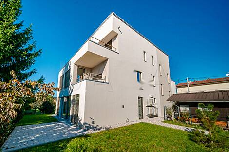 Жилище, расположенное в районе Бежиград, Любляна: 1