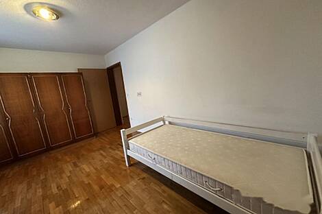 Засип, Дом: 11