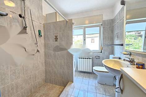 Изола, дом: 24