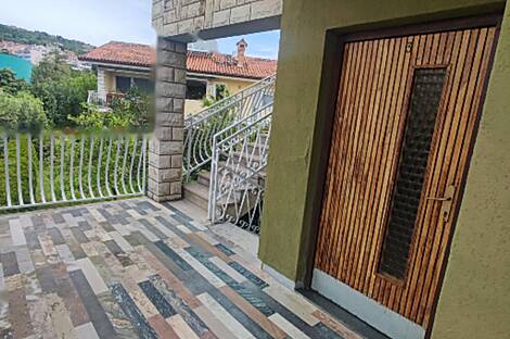 Дом, Прочее ЛУ́ЦИЯ: 14