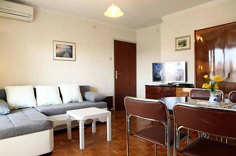 Дом, Прочее ЛУ́ЦИЯ: 20