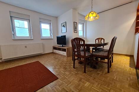 Квартира с тремя комнатами в центральной части города: 12