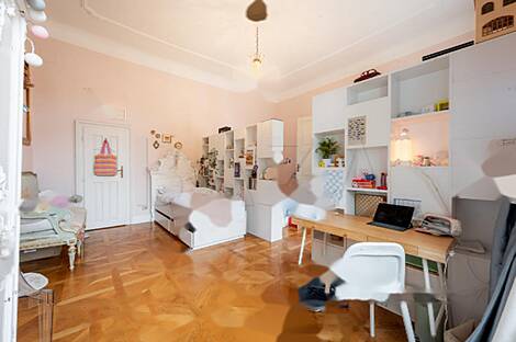 Центр Любляны, квартира с более чем пятью комнатами.: 9