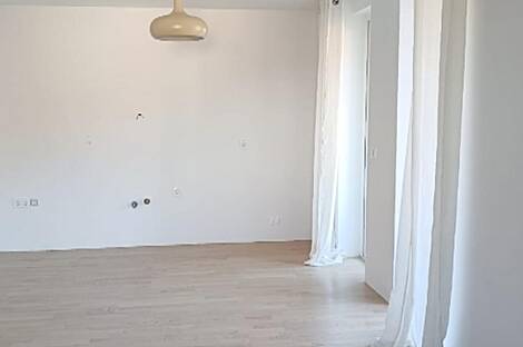 Квартира с двумя комнатами вблизи центра: 12