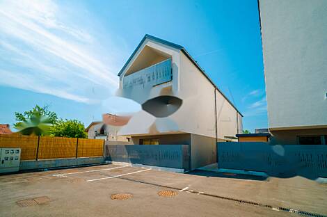 Дом на две семьи в Новом Ежица: 1