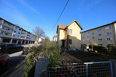 Здание на Обирской улице: 4