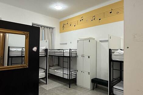 Торговая площадь в центральной части города: 15