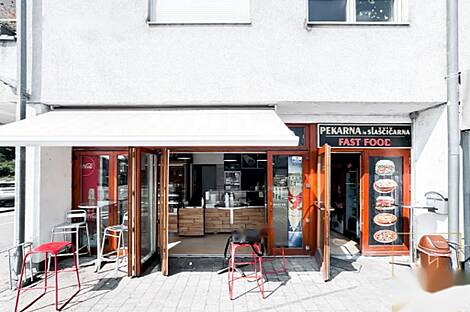 Дом под коммерческую деятельность в Тачене: 1