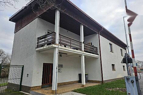 Вевчский дом: 4