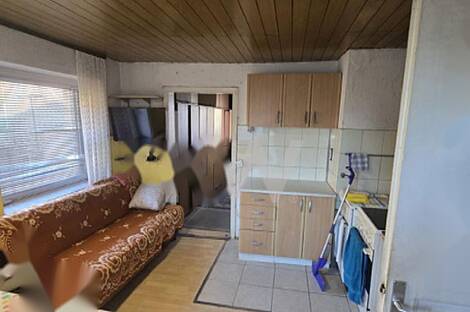 Дом, Словень Градец: 4