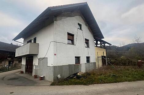 Дом, Спонье-Водале, Тршише: 1