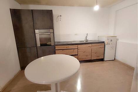 Жилище, Сеенице, Велика Лока Трбне: 9