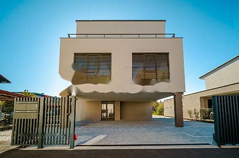 Бежиград, 4-комнатная квартира: 13