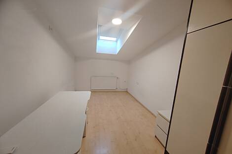 Жилье с видом на водоем: 8