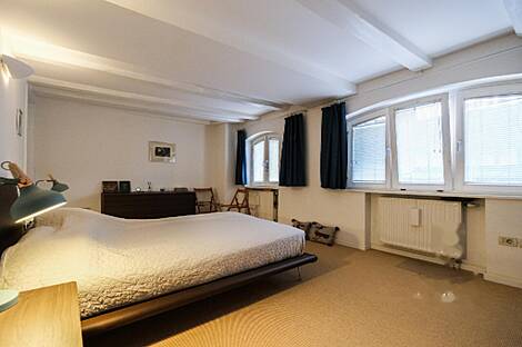 Квартира с четырьмя комнатами в центре города.: 9