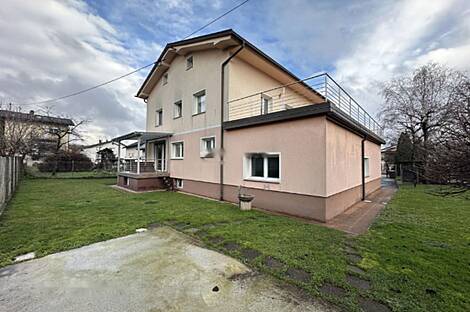 Изба на Ежице: 1