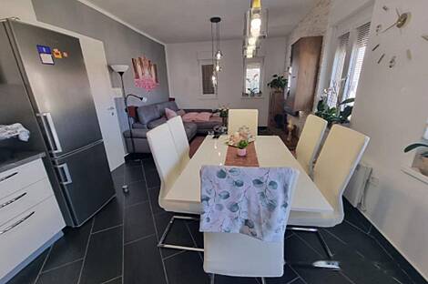 Квартира с двумя комнатами в Изола: 4