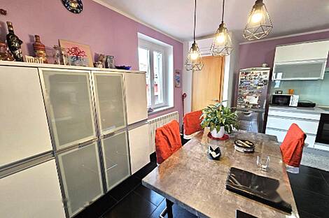 Дом с пятью или более комнатами: 6