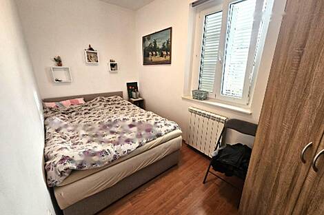 Дом с пятью или более комнатами: 10