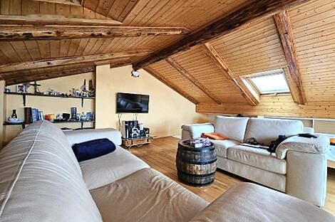 Дом с пятью или более комнатами: 18