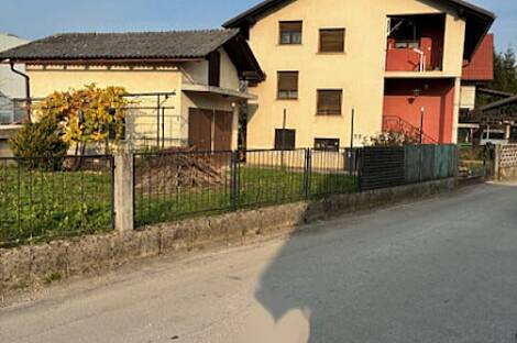 Вич, Любляна, дом у Долгого моста: 4