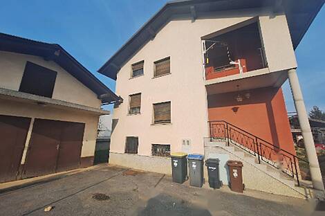 Вич, Любляна, дом у Долгого моста: 6