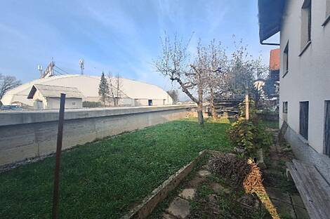 Вич, Любляна, дом у Долгого моста: 8