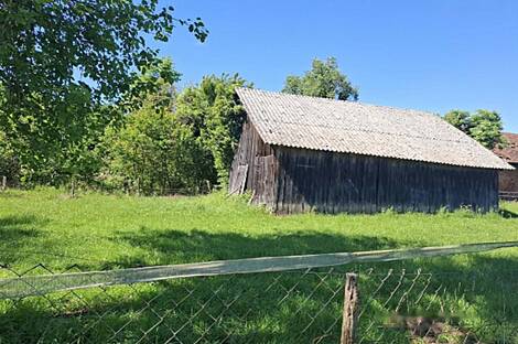 В Доленьих Сухорах возле Виницы находится дом.: 2