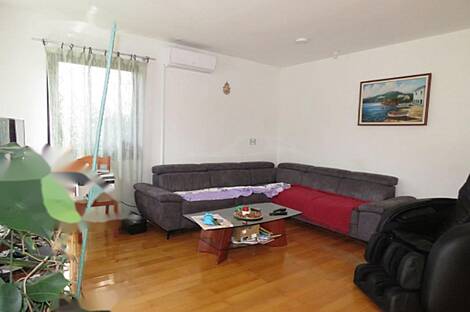 Подутик, Шишка, Любляна, дом: 6