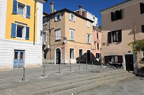 Студия в центре Копера: 1