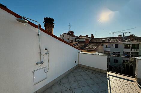 Квартира с пятью или более комнатами, расположенная в Копере, на Гортановом тргу.: 23