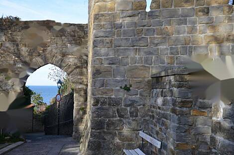 Апартаменты с тремя комнатами в Пиране: 2