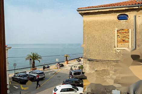 Современная квартира в Изоле: 18