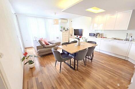 Трёхкомнатная квартира в Коломбане: 3