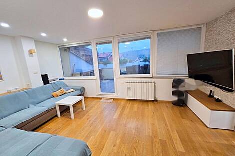 Квартира с пятью комнатами в Луции: 5