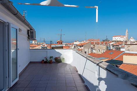 Четырехкомнатная квартира в Пиране: 1