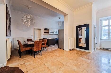 Трехкомнатная квартира в центре города Ново Любляна.: 4