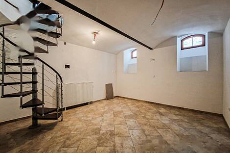 Трехкомнатная квартира в центре города Ново Любляна.: 10