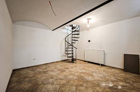 Трехкомнатная квартира в центре города Ново Любляна.: 11