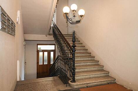 Апартаменты с четырьмя комнатами: 12