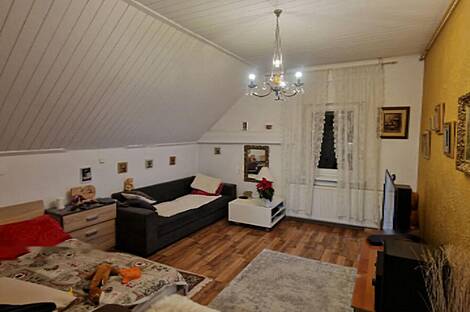 3-комнатная квартира в Новом Л. в центре: 9