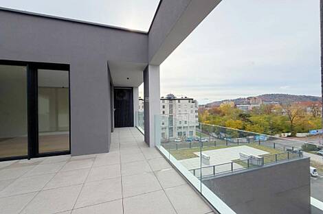 Квартира с тремя комнатами, Бежиград: 14