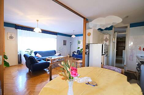 Квартира с тремя комнатами в районе Шишка.: 2